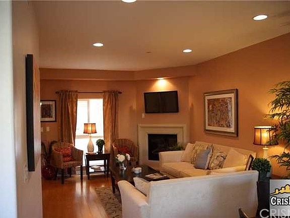 4th image of 5625 Farmdale Ave #8