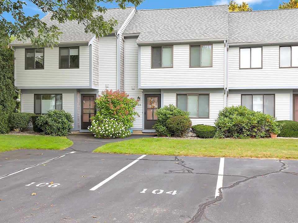 1st image of 104 Crescent Lane