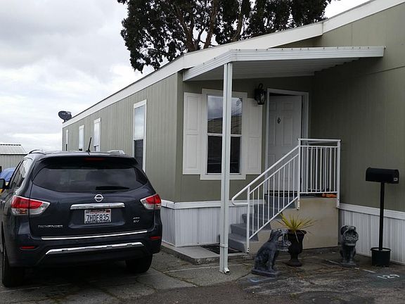 3rd image of 3499 E Bayshore Rd Spc 129
