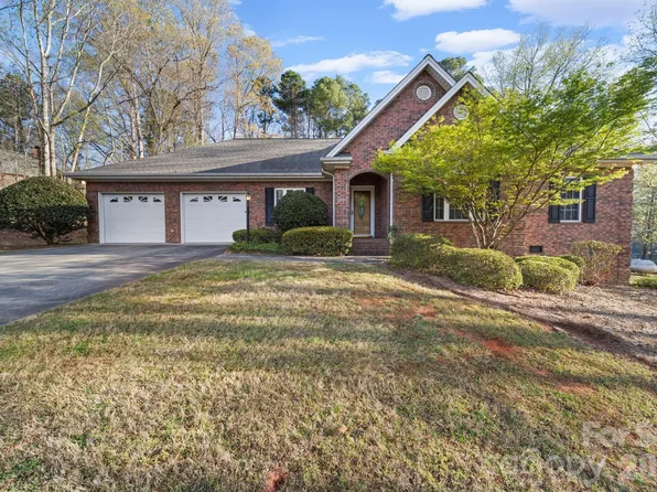 2910 Noritake Trl, Albemarle, NC 28001