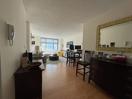 Rented by Corcoran | media 6