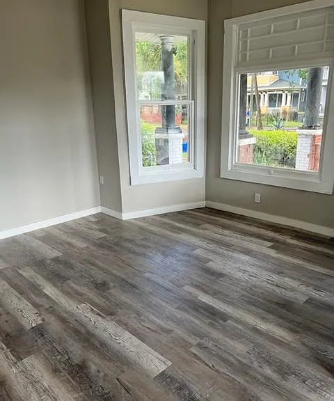 20 W 3rd St — Photo 10