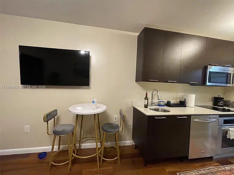 1560 Pennsylvania Ave #217 — Photo 4