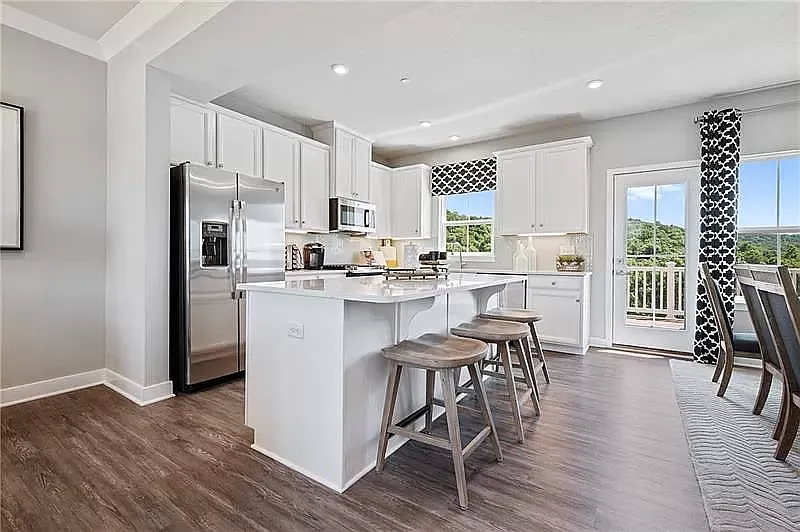 3000 Olivetre Dr — Photo 2