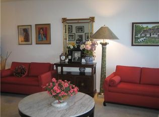 4027 Lincoln #4027-B, Boca Raton, FL 33434