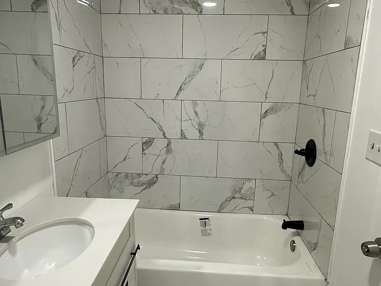1246 Main St #5 — Photo 5
