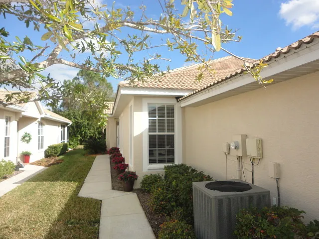 Rarely Available Annual Rental In Pelican Pointe! — Photo 3