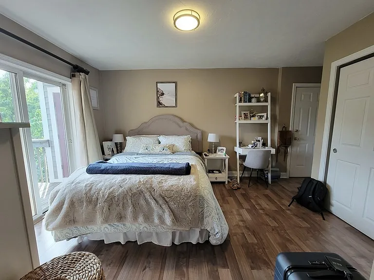 111 W 8th St #S — Photo 12