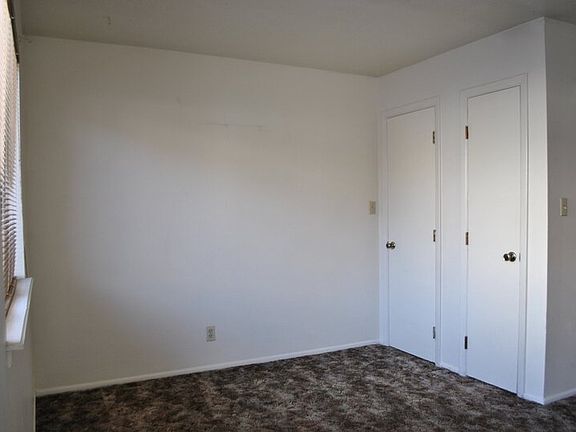 2nd image of 1706 E 23rd St APT B