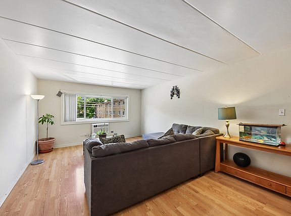 4th image of 414 S Scoville Ave APT 18
