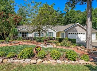 8714 Karibuni Dr, Waxhaw, NC 28173