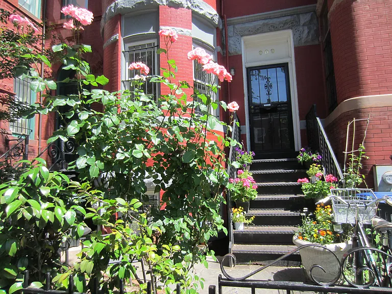 S St NW — Photo 2