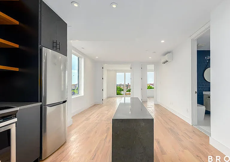986 Rogers Ave #5C — Photo 3