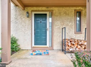 1640 Spring Mill Ct, Yardley, PA 19067