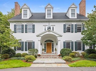 11 Deer Ridge Rd, Avon, CT 06001