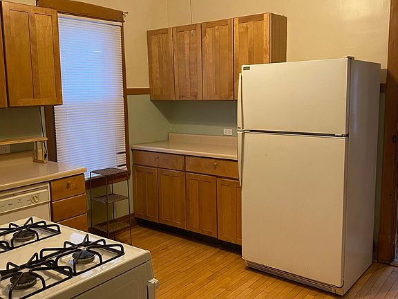 3rd image of 7235 W Palatine Ave Floor 1