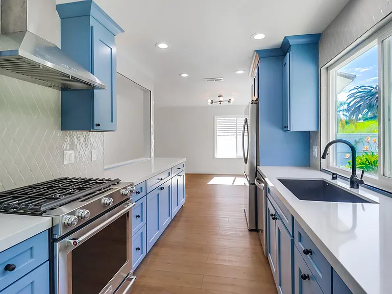 1680 Swallowtail Rd — Photo 7