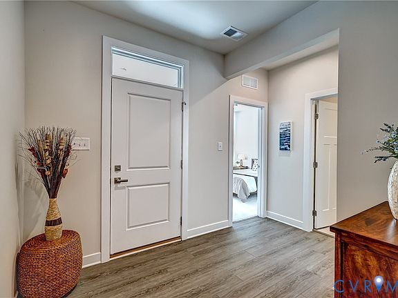 4th image of 10728 Chase Grove Ln