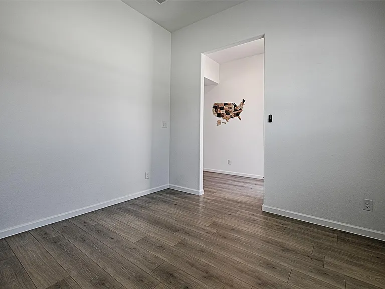 3511 Clara Dr — Photo 3