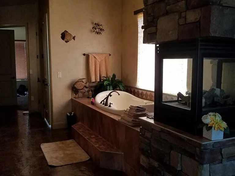 156 S Crest Line Dr — Photo 11