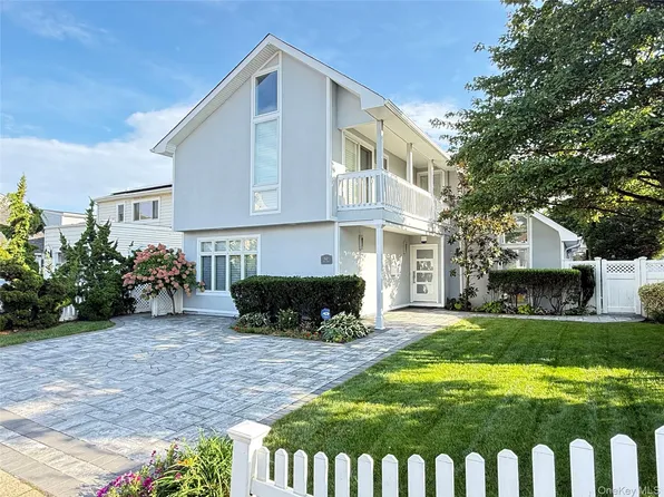 540 W Penn Street, Long Beach, NY 11561