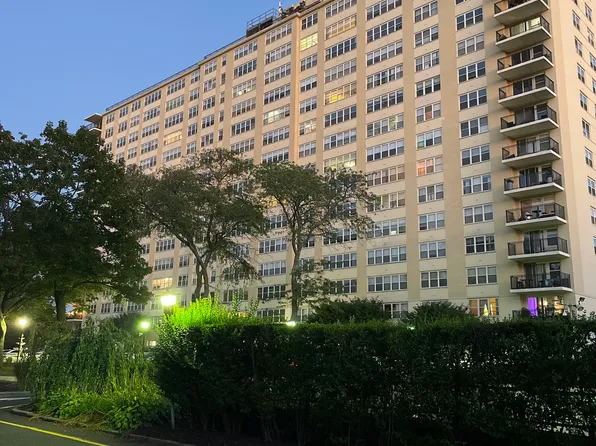 2625 Park Avenue #11P, Bridgeport, CT 06604