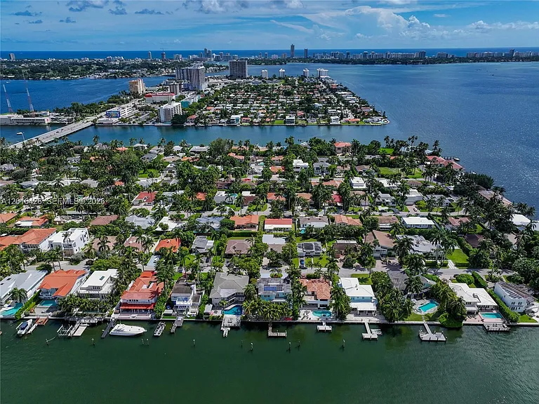7511 Miami View Dr — Photo 27