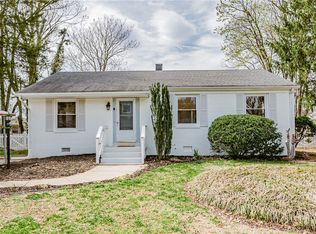 7965 Meadow Dr, Mechanicsville, VA 23111