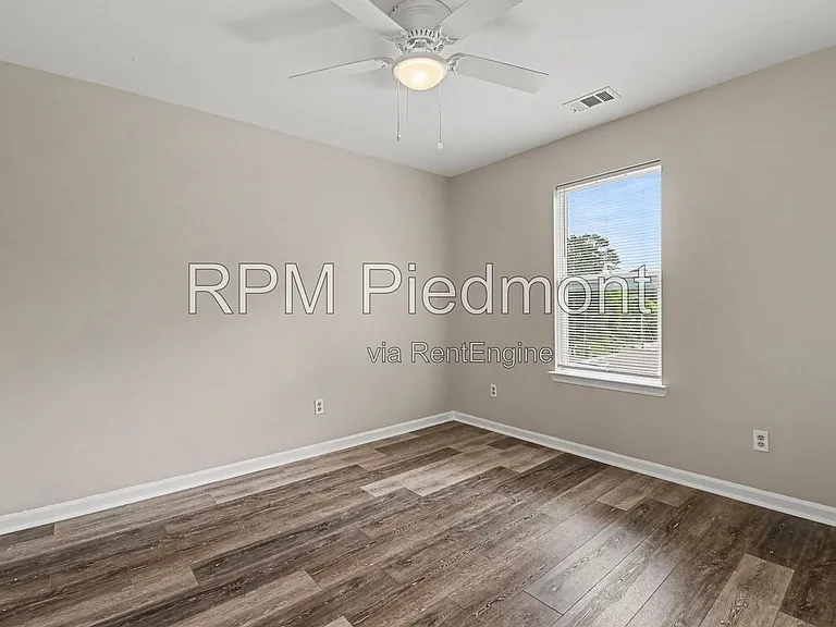 751 Prince Pl NW — Photo 18