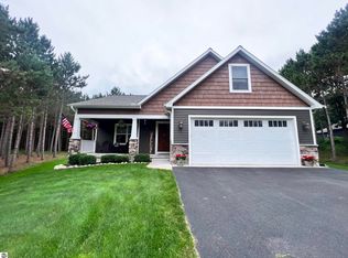 4201 Weatherwood Dr, Traverse City, MI 49685