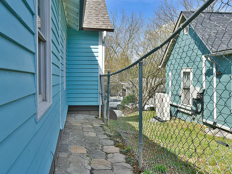 Magnolia Ave — Photo 25