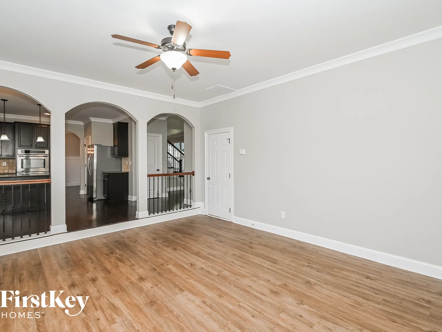 4 bed, 2.5 bath, 2550 sqft, $2,730 — Photo 3