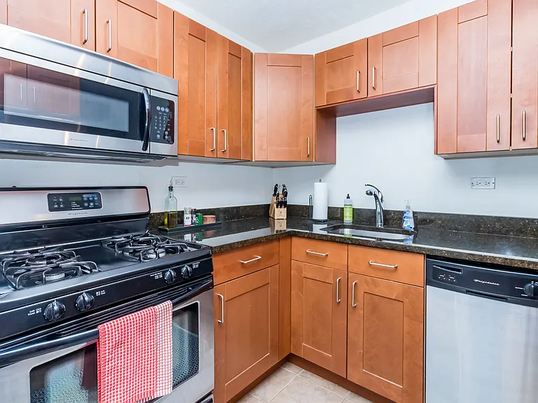 151 Tremont St #9B — Photo 10