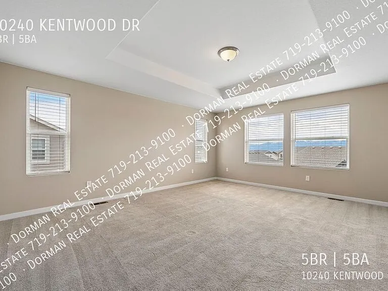 10240 Kentwood Dr — Photo 23