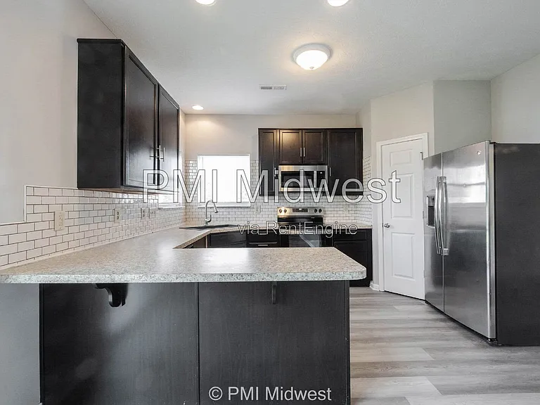 2526 Copper Hill Dr — Photo 10