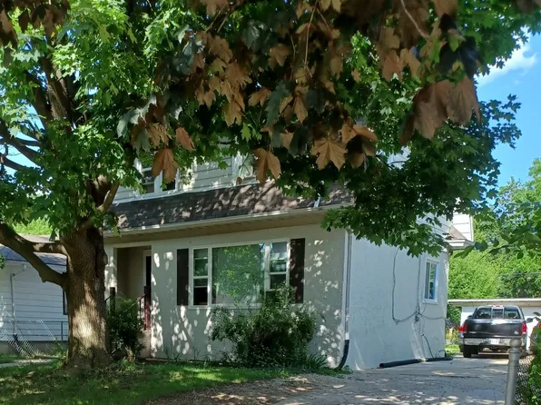 555 Lorraine Ave, Waukegan, IL 60085