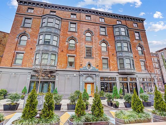 2nd image of 1501 Vine St #201