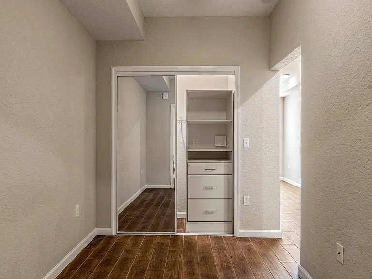 Minimalist Closet