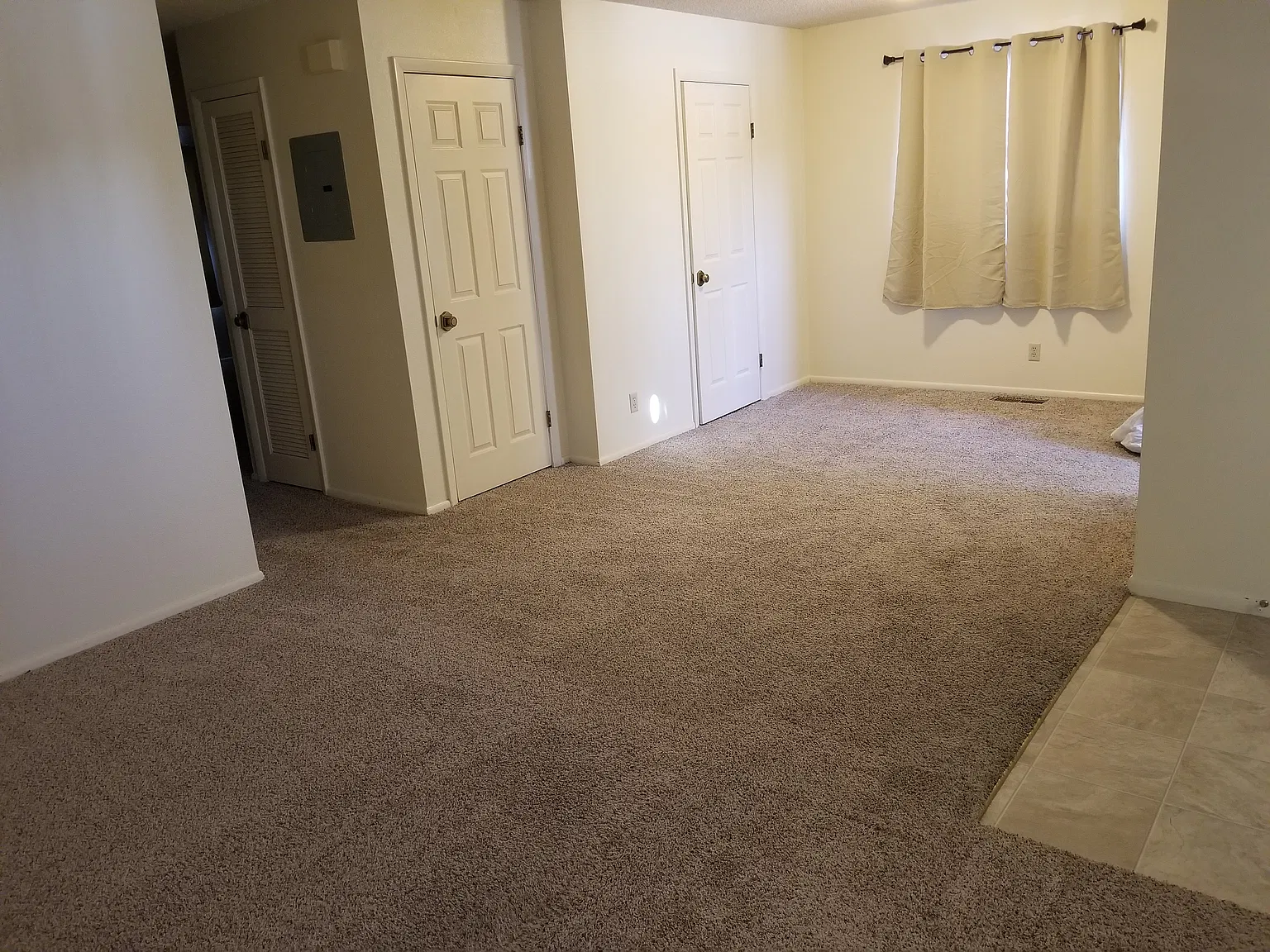 2 bed, 930 sqft, $975 — Photo 3