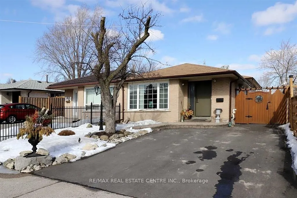 3 bed, $2,950 — Photo 2