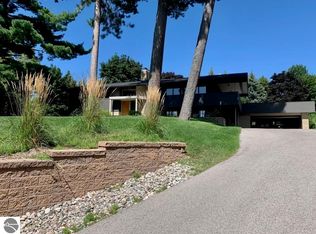 1721 Eastern Ave, Traverse City, MI 49686