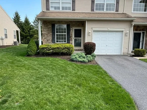 17 Helene Ct, Hamburg, PA 19526