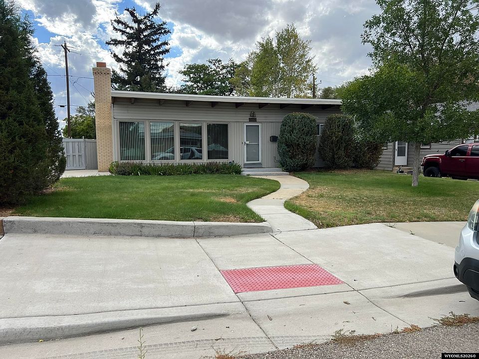 1st image of 1128 Adams Ave