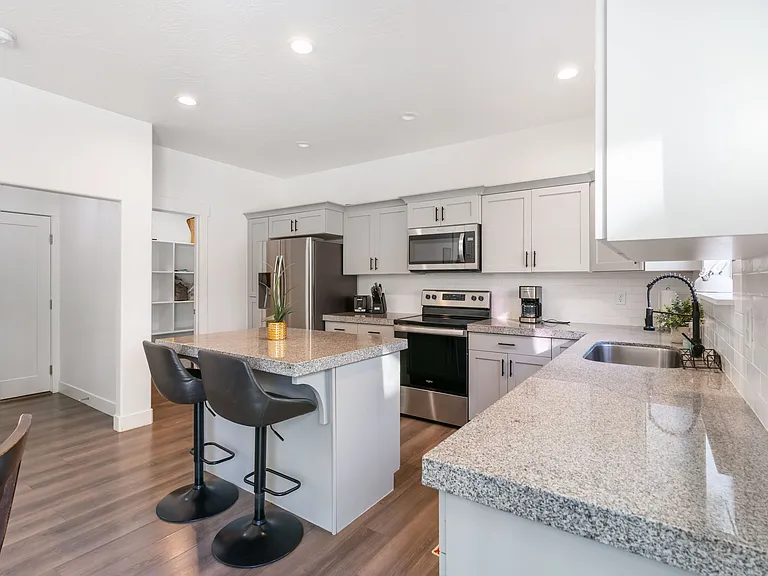 7152 N Brook Rdg — Photo 24