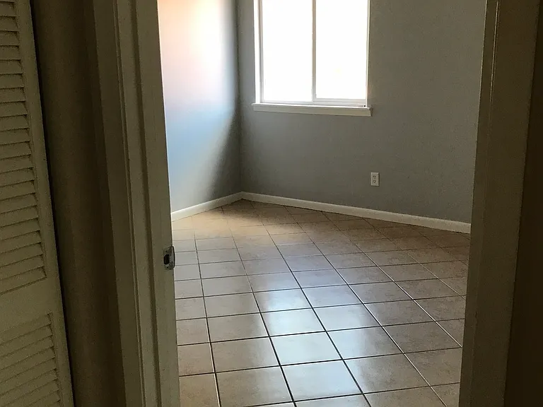 15215 Amberly Dr #905 — Photo 11