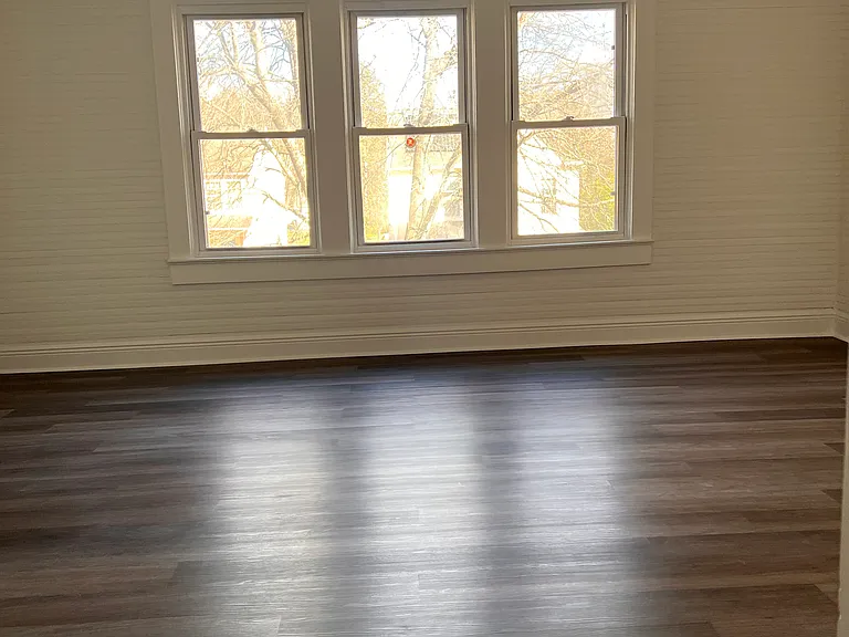 631 N Mulberry St — Photo 17