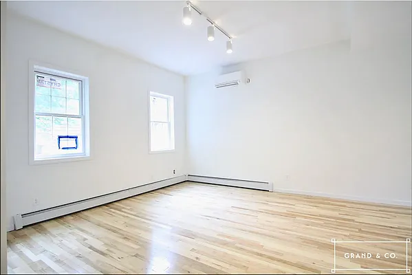 Rented by Grand & Co. | media 9