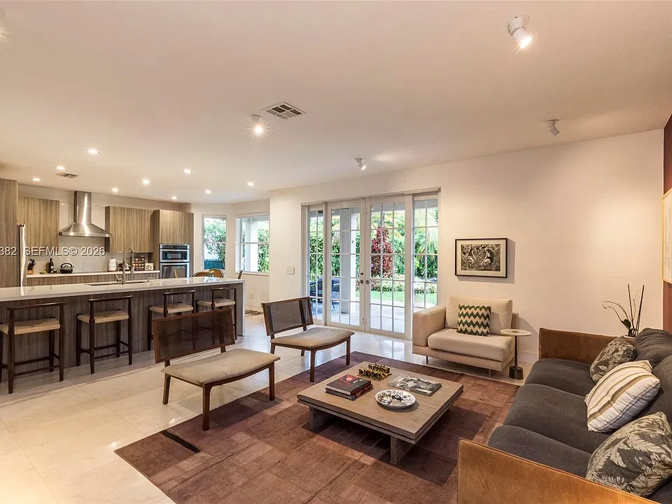 3652 Falcon Ridge Cir