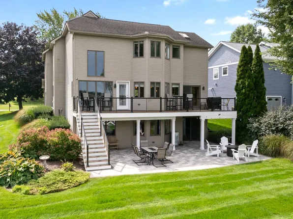 166 Hawthorne Dr, Brooklyn, MI 49230