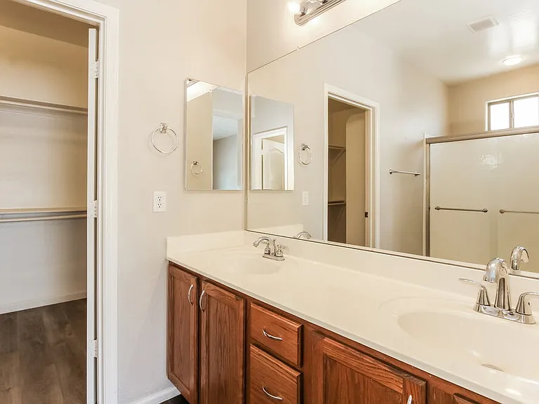 7154 W Globe Ave — Photo 10